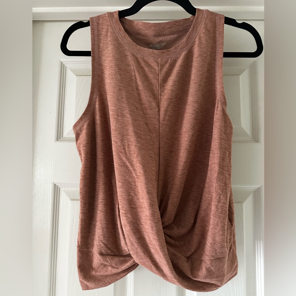 Old Navy Women's Twist Front Tank Top in Rusted Red